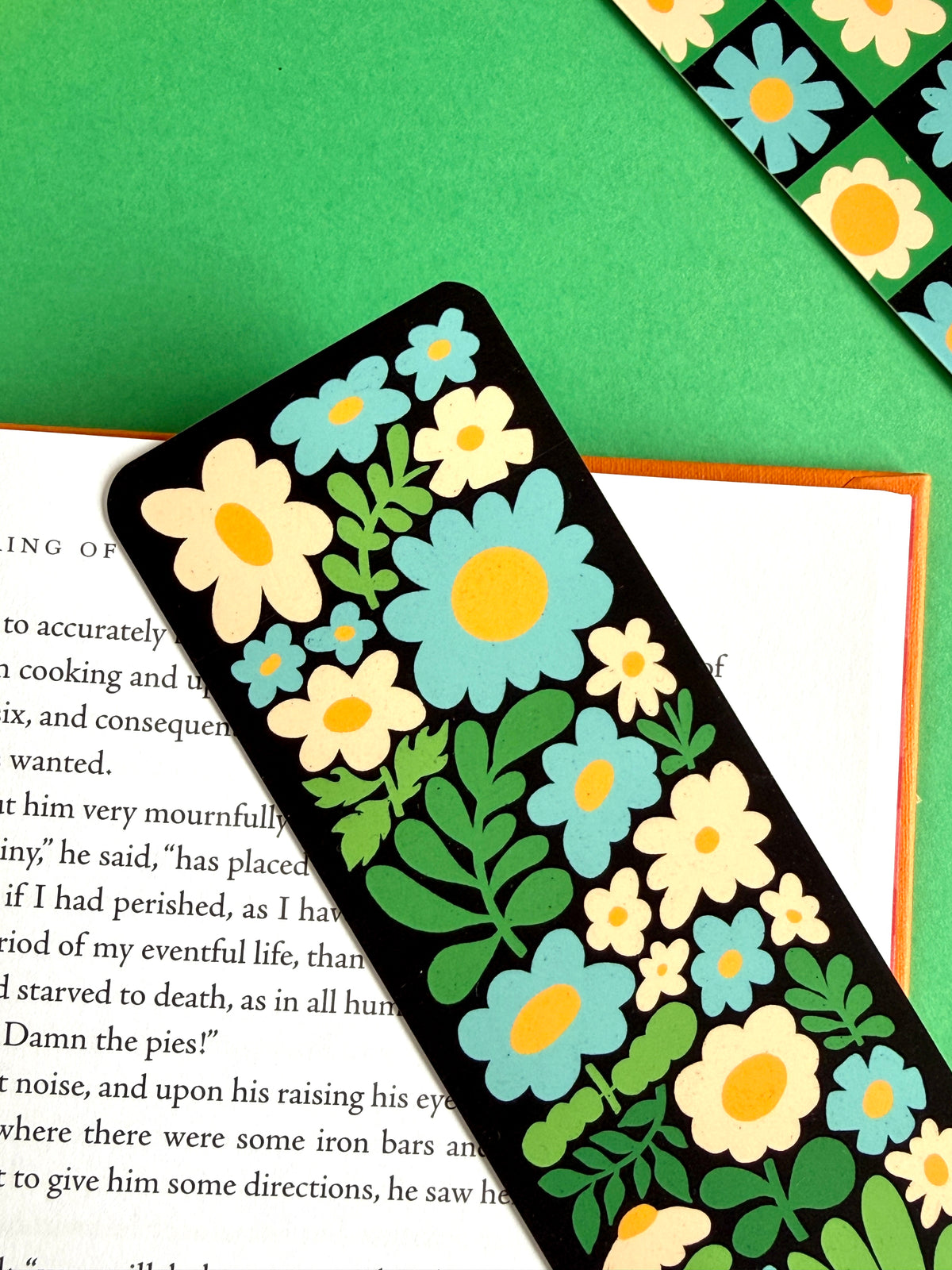Daisy Pattern Bookmark