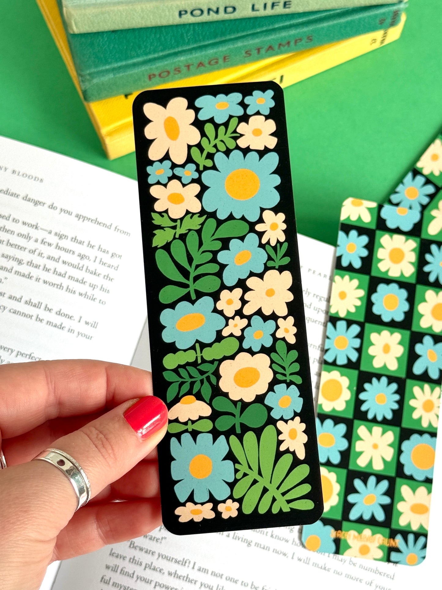 Daisy Pattern Bookmark
